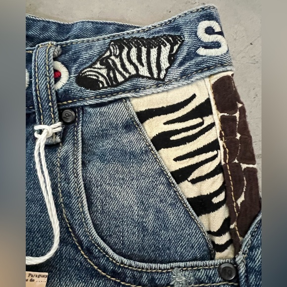 NWT Lolita Jeans by Concert Club Blue Denim Zoo Shorts - Picture 4 of 11